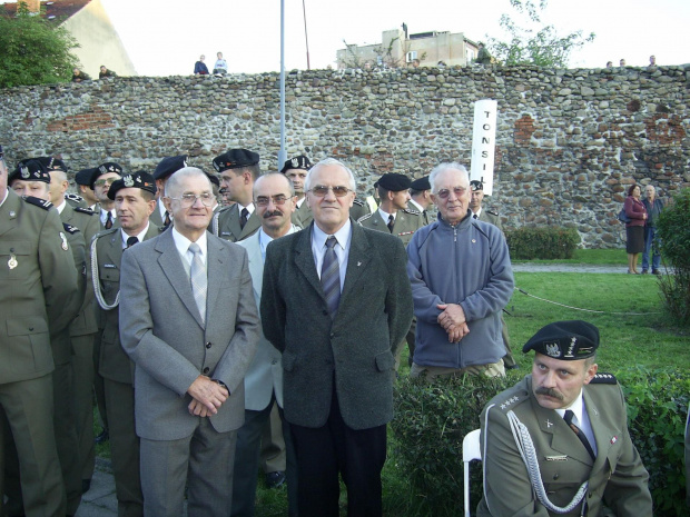 Żołnierze rezerwy i członkowie ZBŻZ i ORWP Zenon Woźniak, Janusz Kiełbus, Henryk Borecki, Tadeusz Skrabalak #Militaria #Imprezy