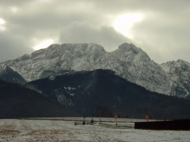 tatry #tatry #góryśnieg #widoki #drzewa