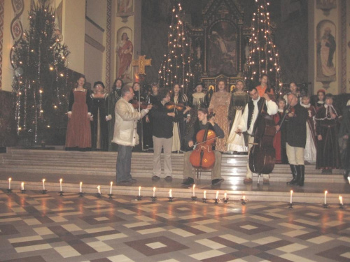 Koncert kolęd i pastorałek Capella Nicopolensis oraz Wałasi i Lasoniowie