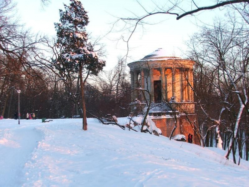 Świątynia Sybilli #Puławy #zima #park #Sybilla #świątynia #zabytek #zbytki