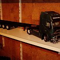 Italeri Volvo FH12 Globetrotter XL & Schmitz Reefer
Model by Dudek