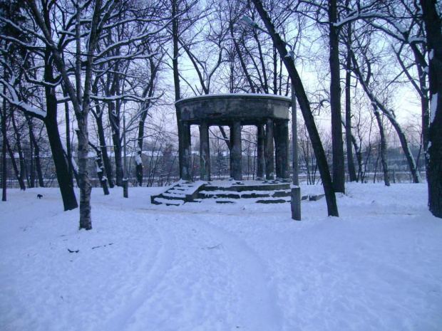 Park Schoena, Park przy ulicy Żeromskiego i cmentarz żydowski