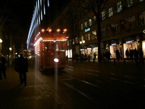 dekoracje,wystawy i świąteczny tramwaj