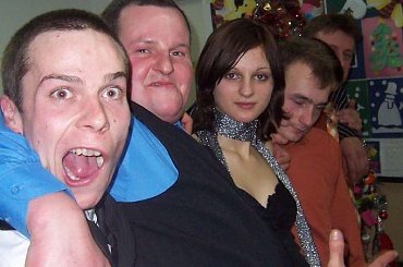 Pan Młody(ten z otwartą jamą ustną), znajomi i ja.... w środku... #emocje #wesele #imprezka