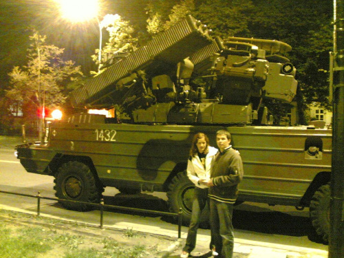 z niuniem
do wojny domowej lepiej nie używać takiego sprzętu #czołg #mika #mikasso #czołgi #wojsko