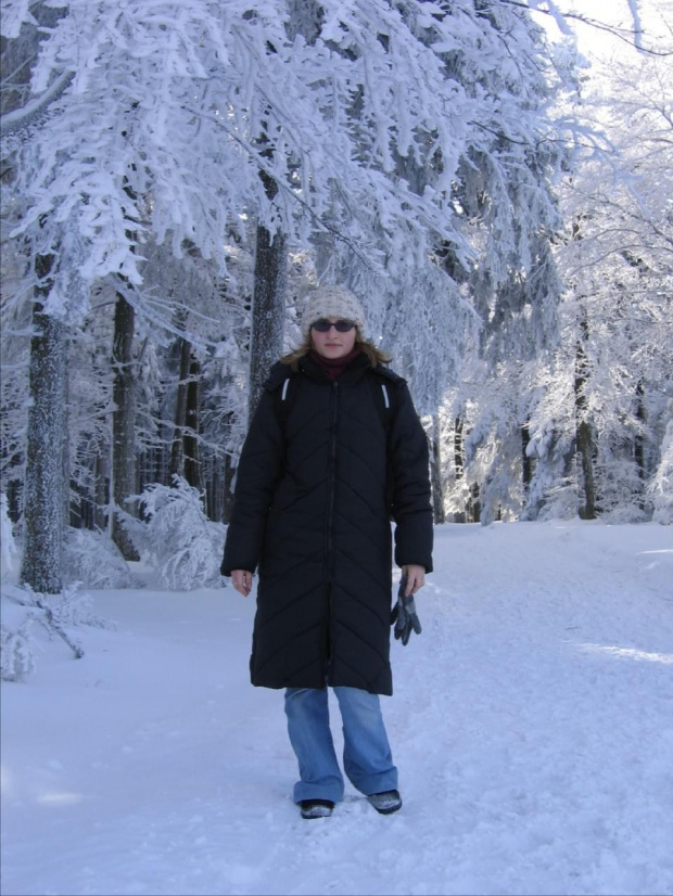 Jolcia w drodze do schroniska na Szyndzielnii - Zima 2006 #szyndzielnia #Klimczok