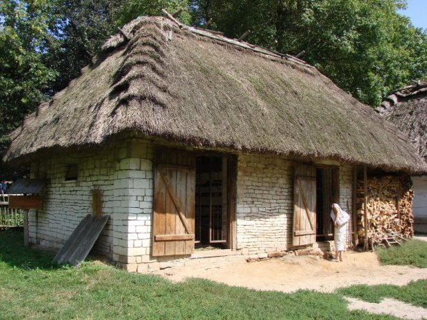 #Lublin #skansen #MuzeumWsiLubelskiej #ŚwiętoChleba #tradycja #historia #region #obyczaj #kultura #sławinek #natura #zieleń #ludowo #chleb #święto #ludzie #niedziela #plener