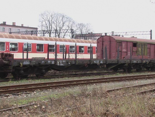 Platforma #wagon #wagony #węglarka #węglarki #PKP #Stacja #StacjaKolejowa #Piła