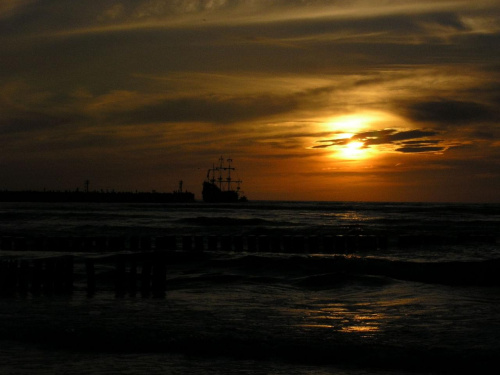 lubię to- zachód, wschód, coś się kończy, coś się zaczyna... #ZachódSłońca #morze #plaża #romantyczne