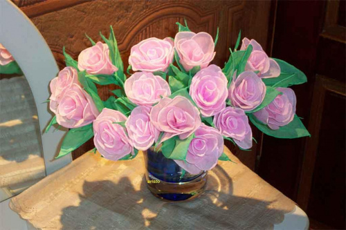 rozowe roze, wykonane z bibuly, wielkosc natyralna, bardzo delikatne #BibulkoweKwiaty