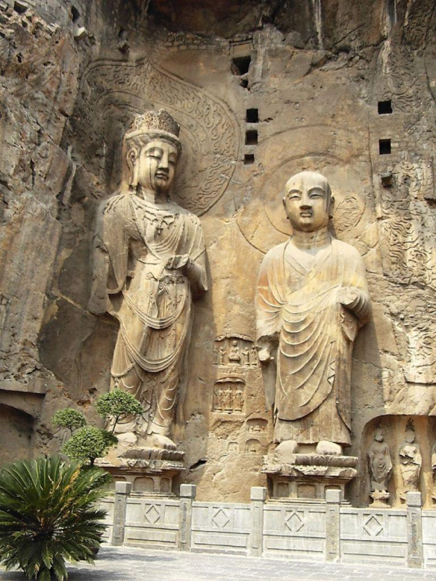 LUOYANG - GROTY LONGMEN