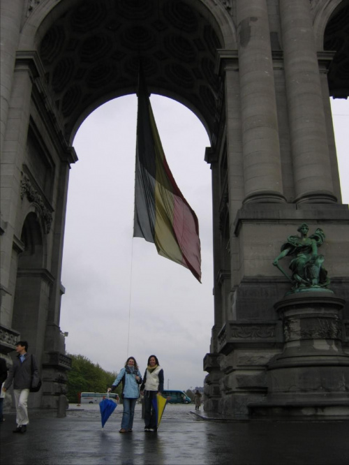 Pod wielką belgijską flagą - Bruksela - 1 maja 2006 #Ren #Loreley #Trier #Koblencja #Mosela #Bruksela #Niemcy #Belgia