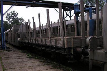 #pociąg #pancerny #lokomotywa #wagon #stacja #kolej #kolejnictwo