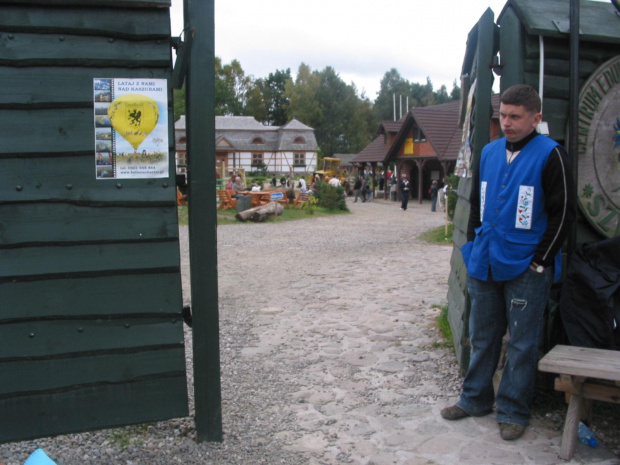 Szymbark, najdłuzsza deska, Dom do góry nogami #SzymbarkDomDeska