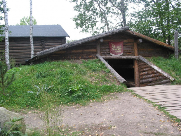 Centrum Edukacji i Promocji Regionu w Szymbarku; najdłuzsza deska; Dom do góry nogami #SzymbarkDomDeska