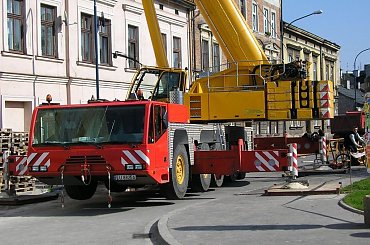 #dźwig #ciężarówka #ciężarowy #samochód #budowa #maszyna #maszyny #budowlana #budowlane #terex #demag