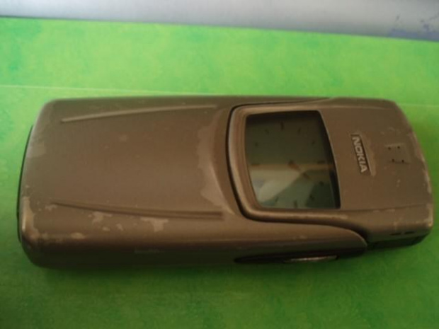 Nokia 8910