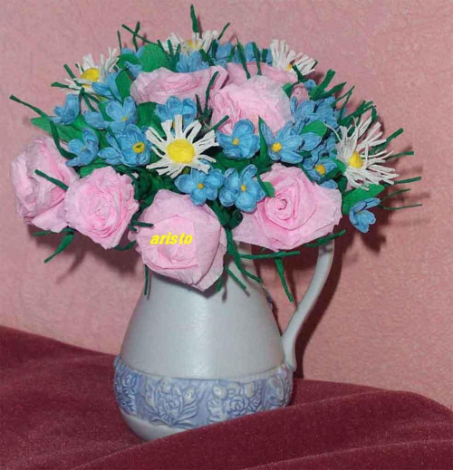 bukiet różowych różyczek miniaturowych z bibuły + niezapominajka i stokrotka, wielkość ok 25 cm, #artystyczne #bibułkarstwo #BożeNarodzenie #bukiety #chrzest #dekoracje #dekoratorstwo #DlaBabci #DlaCiebie #DlaMamy #DlaTaty #DoBiura #imieniny