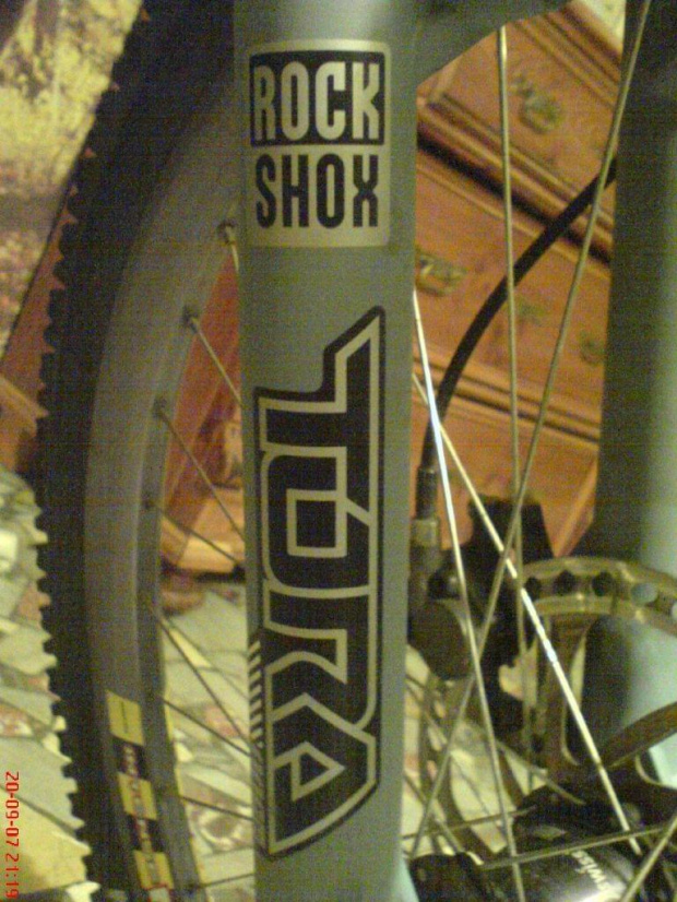 Rock Shox TORA :) zła jakość :/